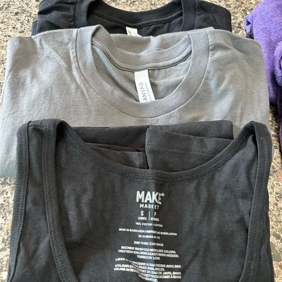 NWT Gilden/Canvas-Bella T-Shirts - Picture 5 of 6